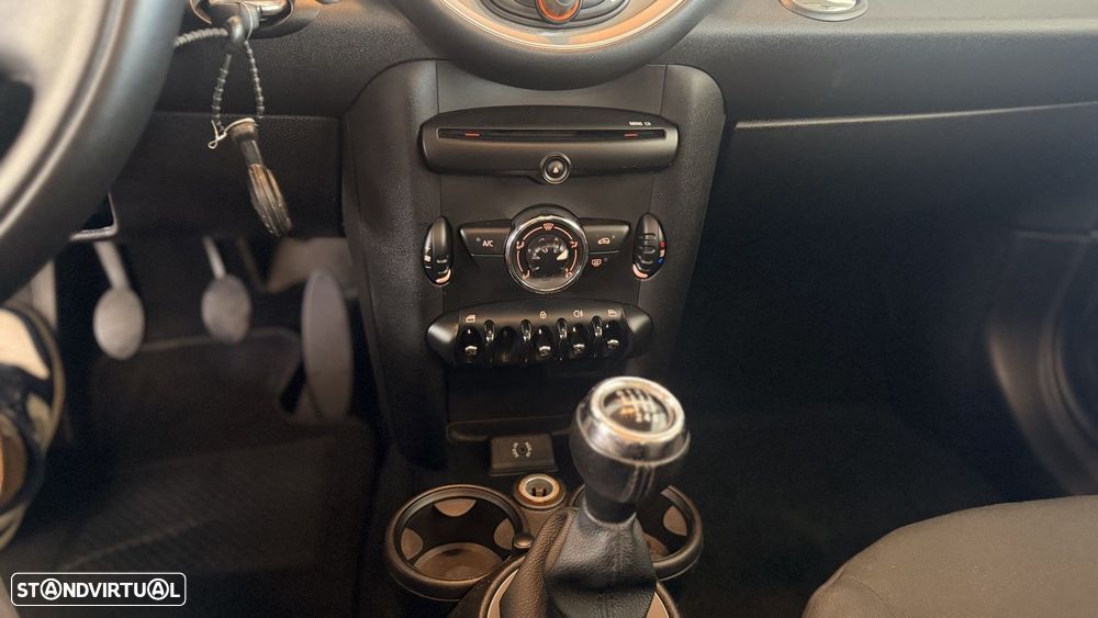MINI 3 Portas One 1.6 - 11