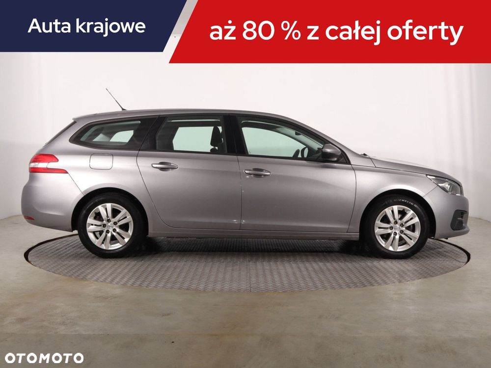Peugeot 308 - 8