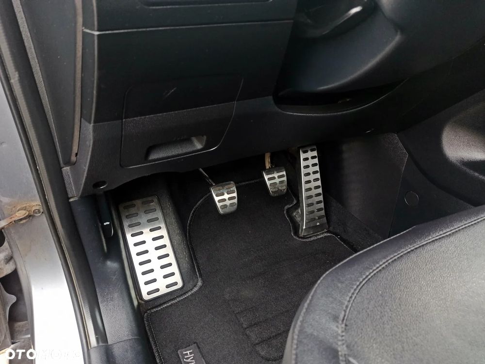 Hyundai ix35 1.7 CRDi 2WD Fifa World Cup Edition - 35