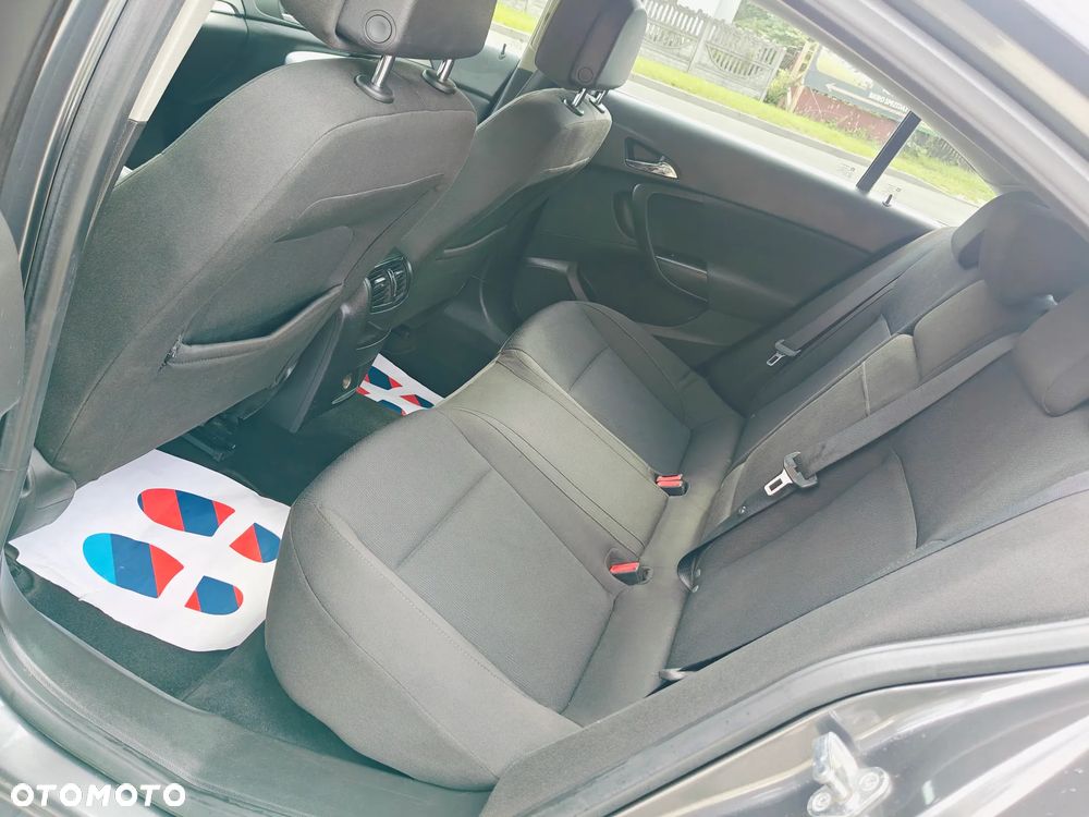 Opel Insignia 2.0 CDTI - 12