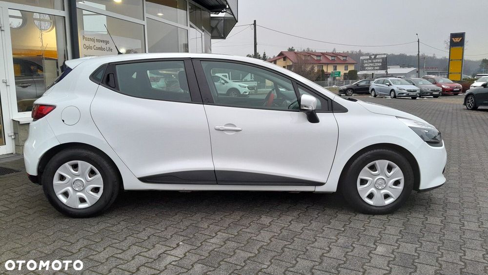 Renault Clio - 11