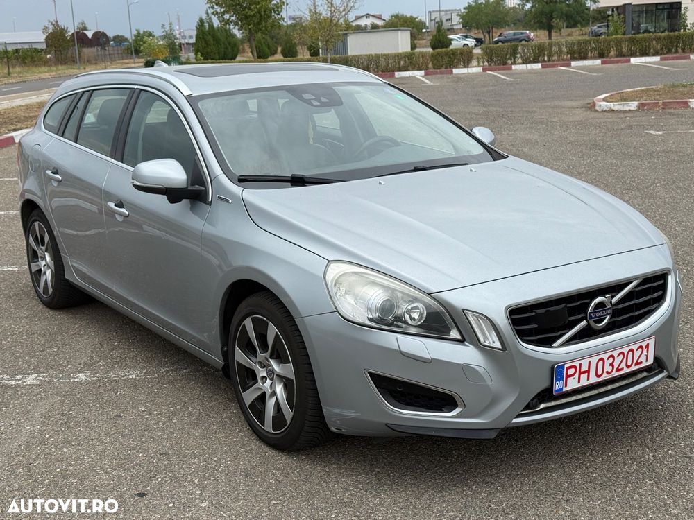 Volvo V60 D6 Plug-In-Hybrid AWD Geartronic Pure Limited - 2