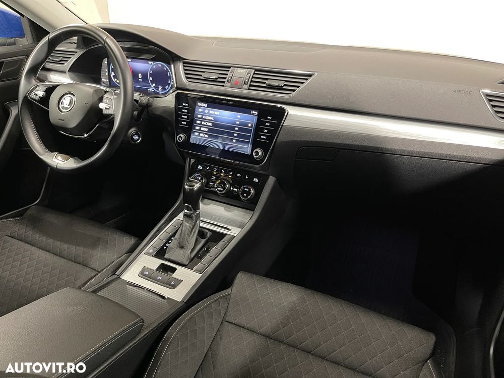 Skoda Superb 2.0 TDI DSG Ambition - 9