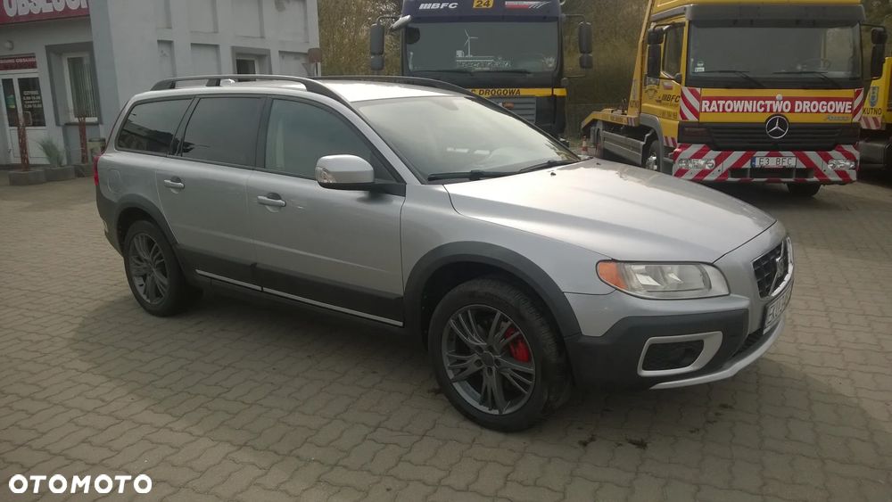 Volvo XC 70 D5 AWD Momentum - 7