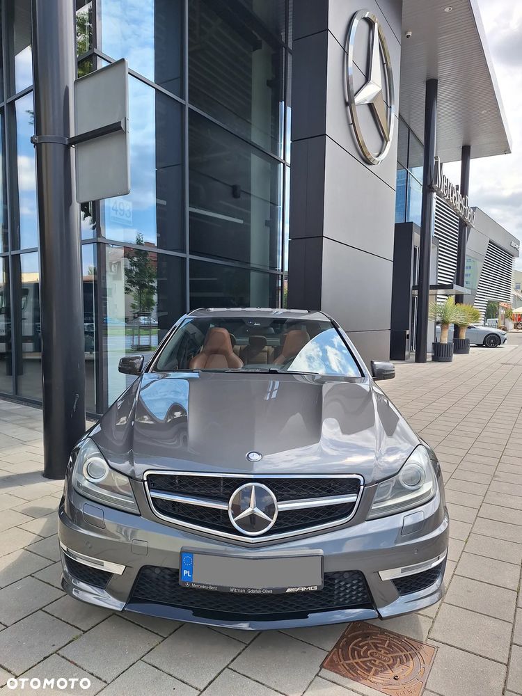 Mercedes-Benz Klasa C 63 AMG AMG SPEEDSHIFT MCT AMG Performance Package - 8