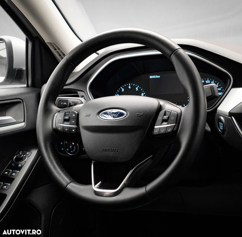 Ford Focus 1.0 EcoBoost Titanium - 18