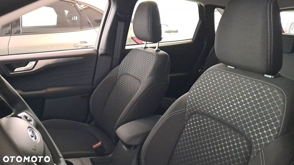 Ford Kuga - 8