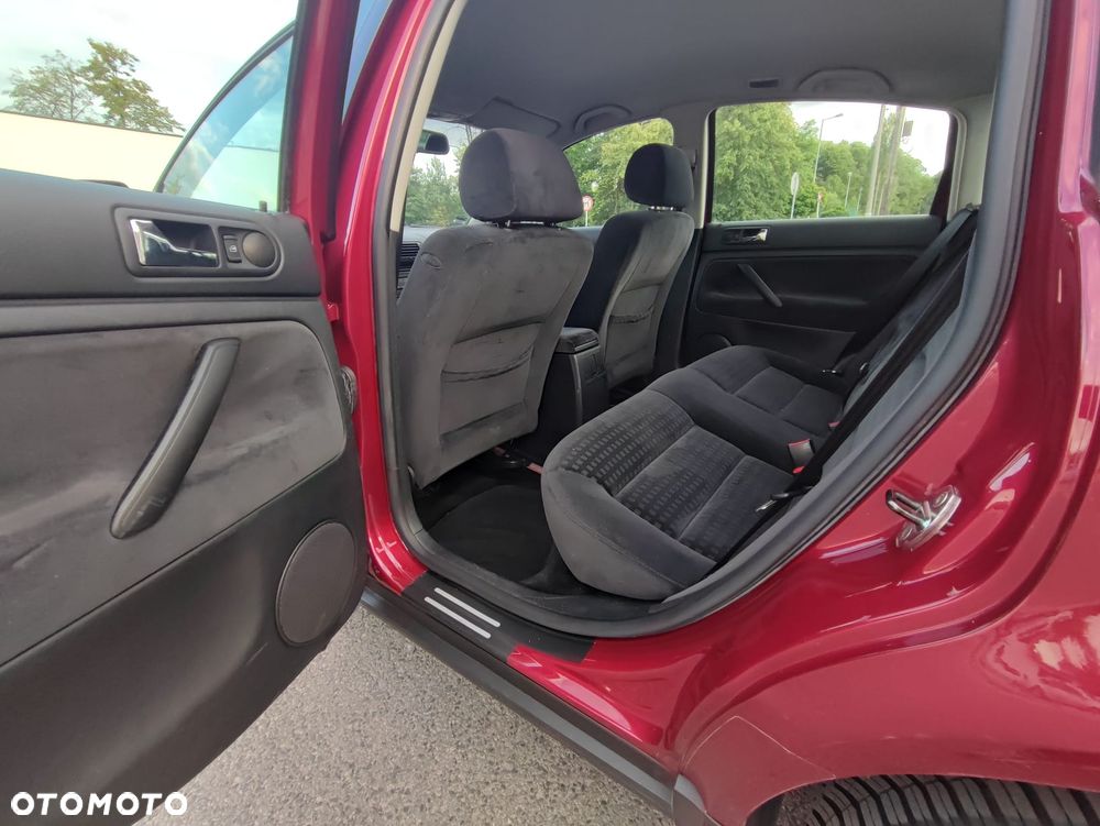 Volkswagen Passat 1.8T Trendline - 12