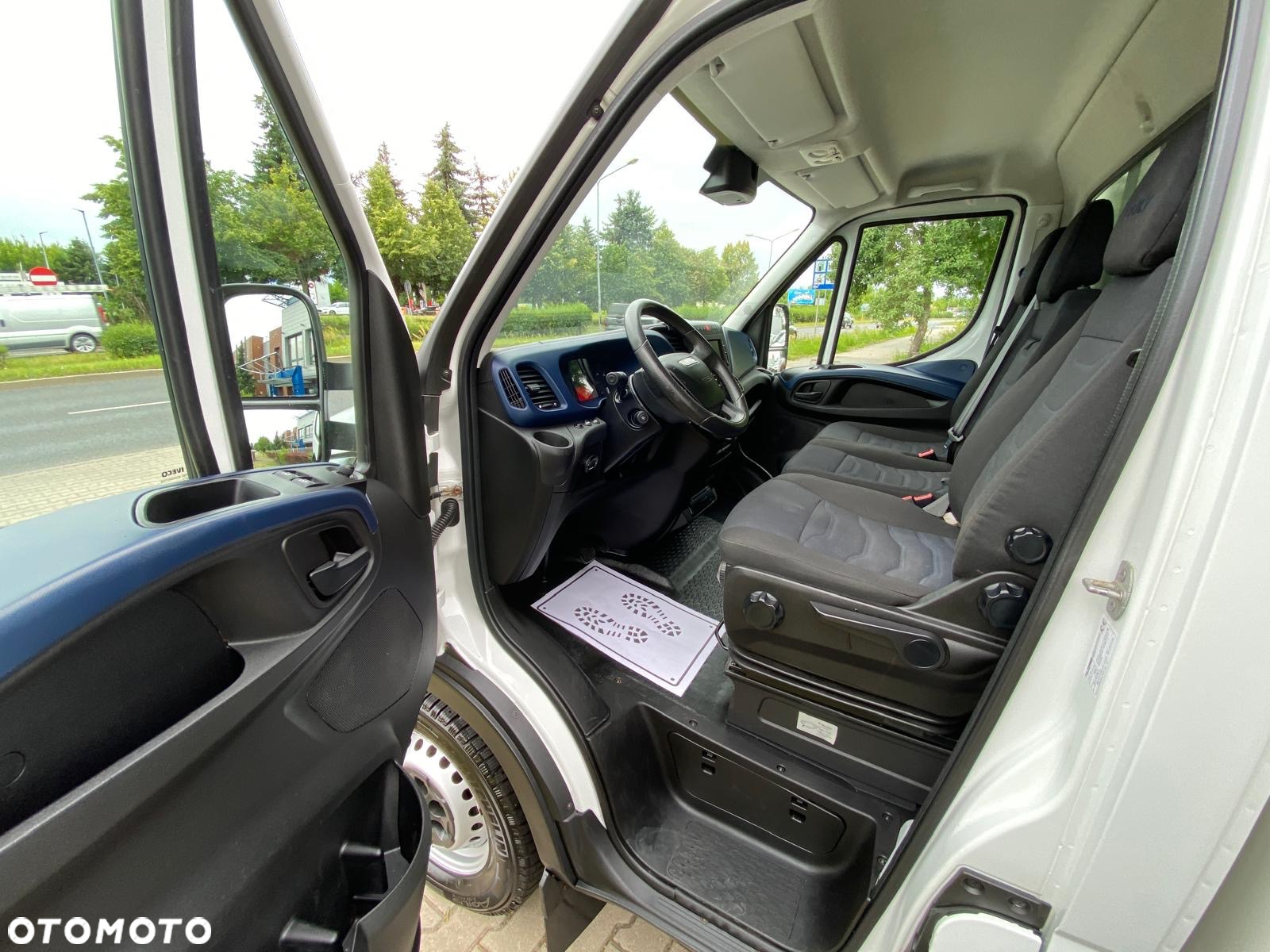 Iveco DAILY 36-160 HI-MATIC CHŁODNIA THERMO KING V300 WINDA ZEPRO - 29