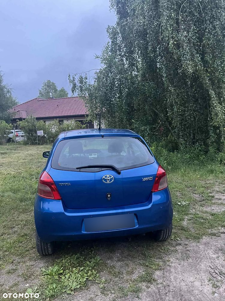 Toyota Yaris 1.3 Luna - 2
