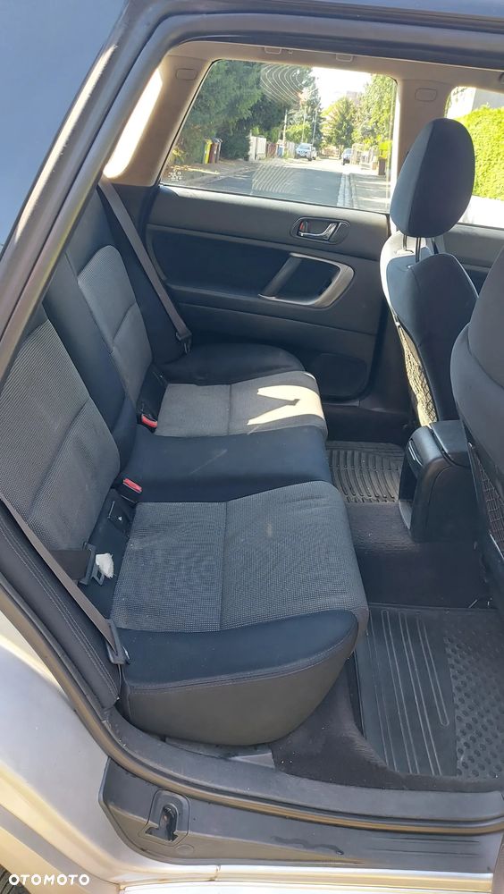 Subaru Legacy - 17