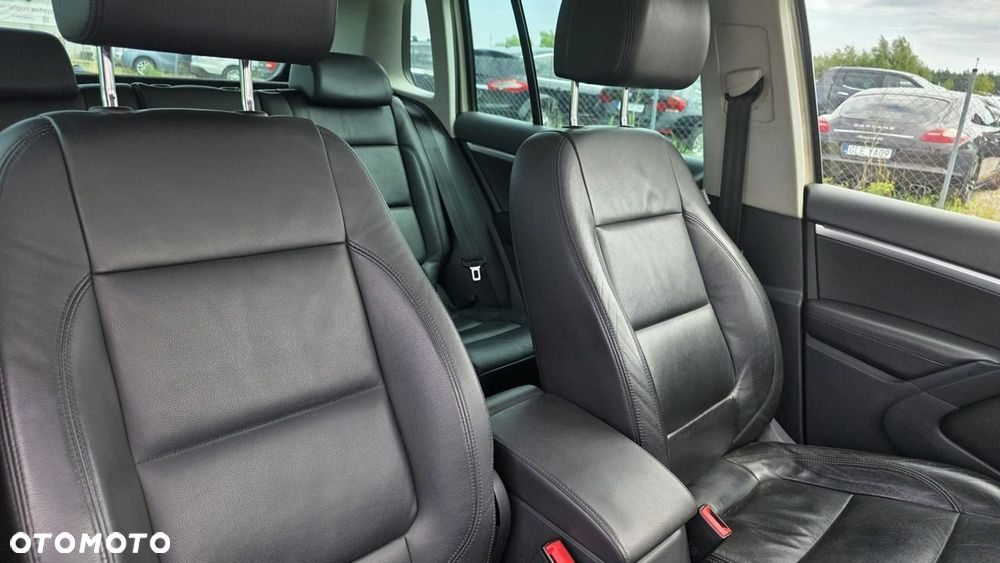 Volkswagen Tiguan - 10