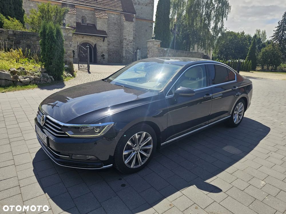 Volkswagen Passat 2.0 TSI (BlueMotion Technology) 4Motion DSG Highline - 1
