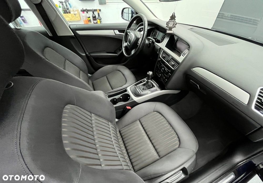 Audi A4 Avant - 13