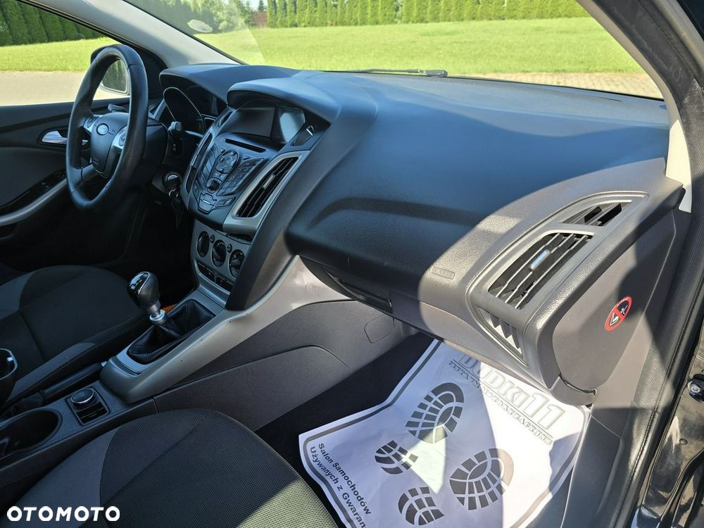 Ford Focus - 30