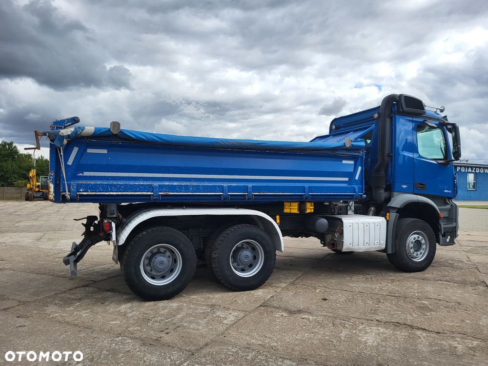 Mercedes-Benz AROCS 2645 6x4 wywrotka Meiller z Niemiec - 5