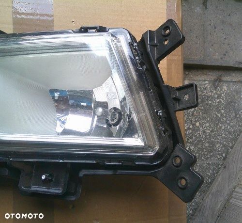 HALOGEN LEWY PRZEDNI SSANGYONG TIVOLI LIFT 18+ 8320121700 - 3