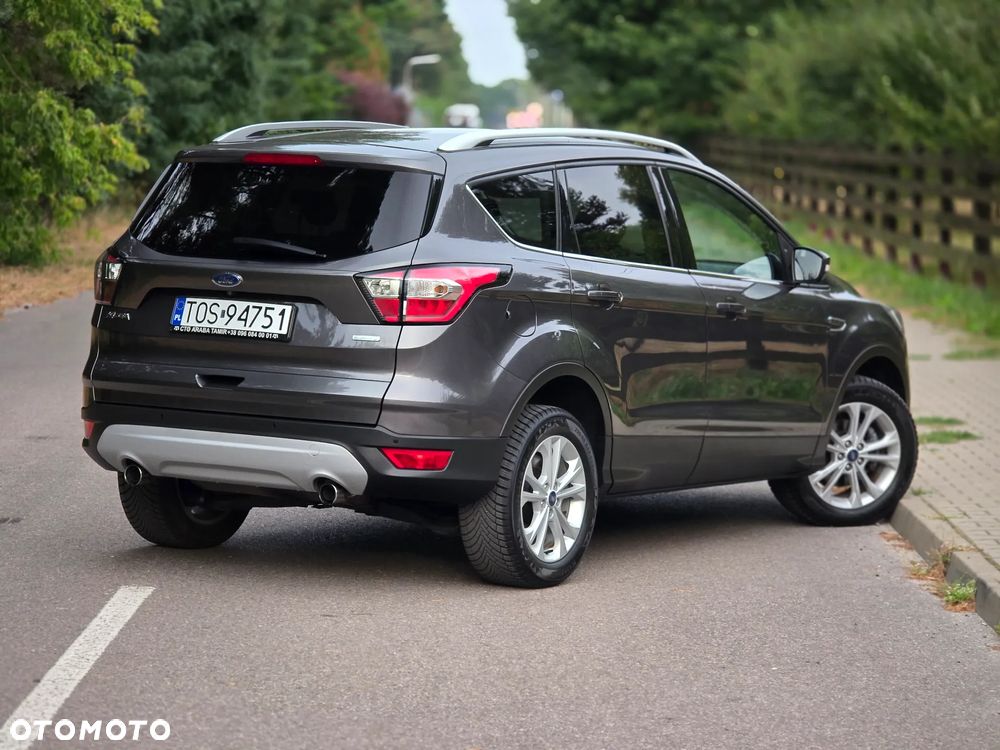 Ford Kuga 1.6 EcoBoost 2x4 Titanium - 4