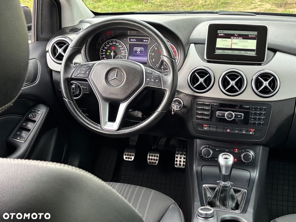 Mercedes-Benz Klasa B 200 - 40