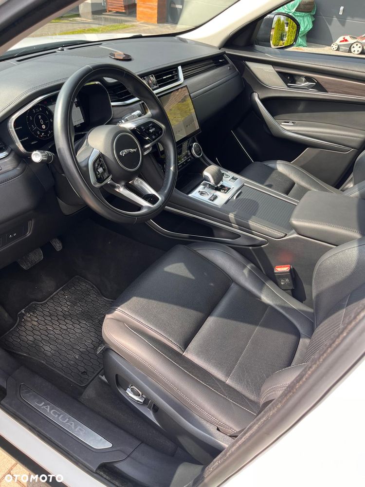 Jaguar F-Pace - 10