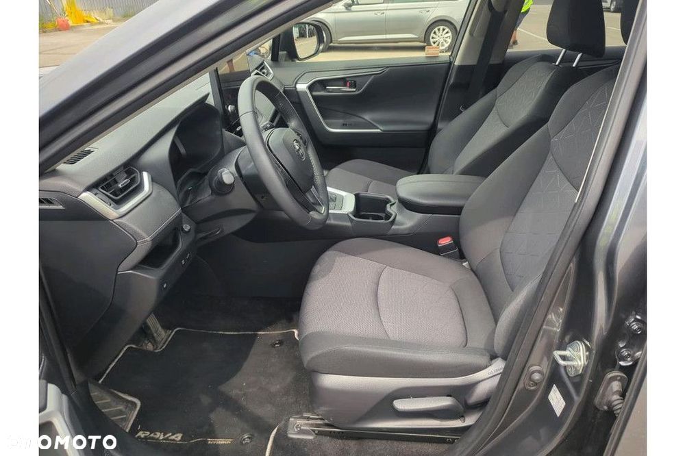 Toyota RAV4 - 5