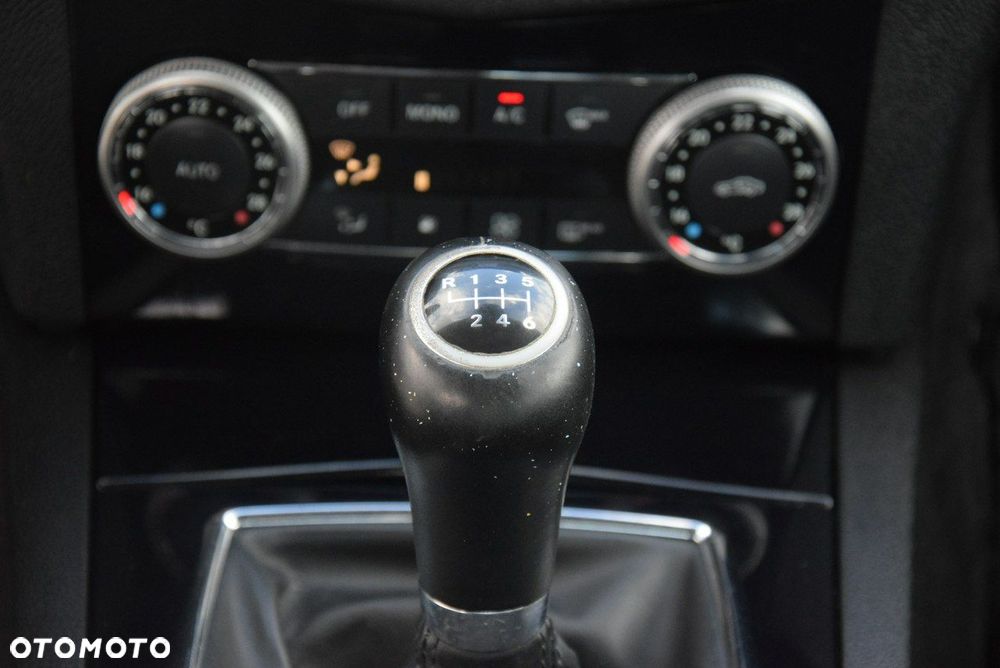 Mercedes-Benz Klasa C - 31