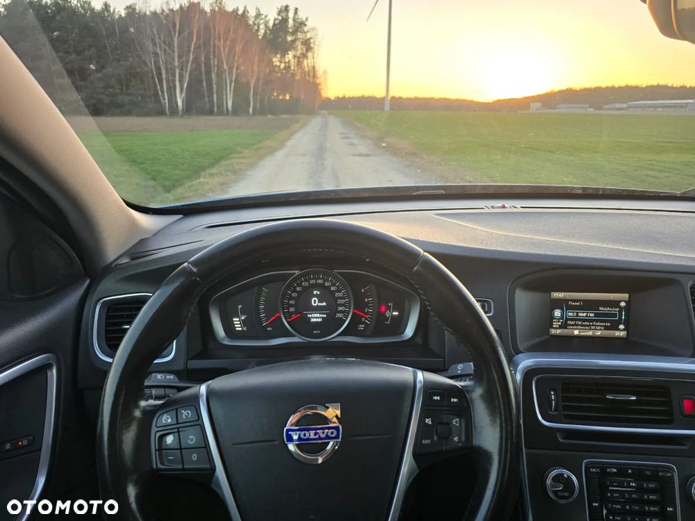 Volvo S60 D3 Momentum - 12