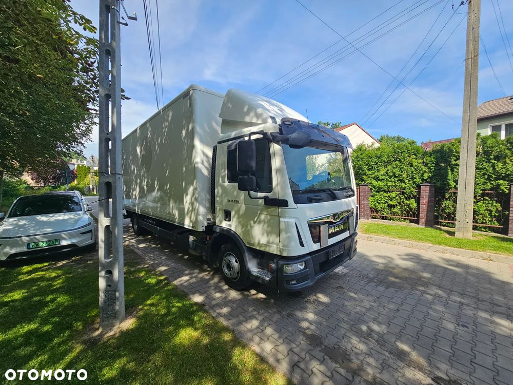 MAN TGL 12.250 z 2019r 418 tys km kontener winda - 7