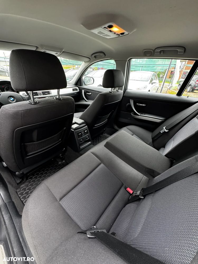 BMW Seria 3 320d DPF Aut. M Sport Edition - 8