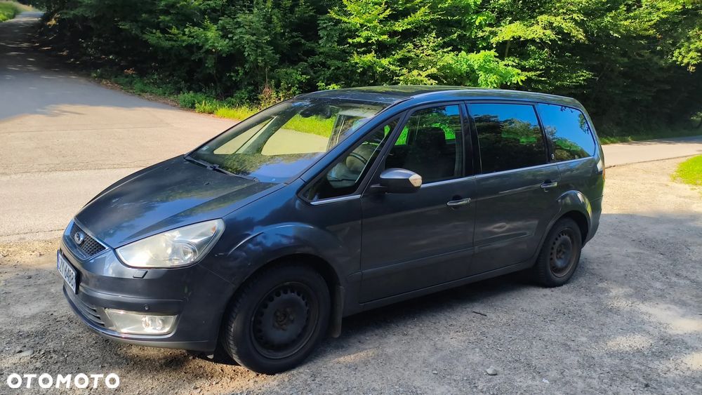 Ford Galaxy 2.0 Ghia - 2