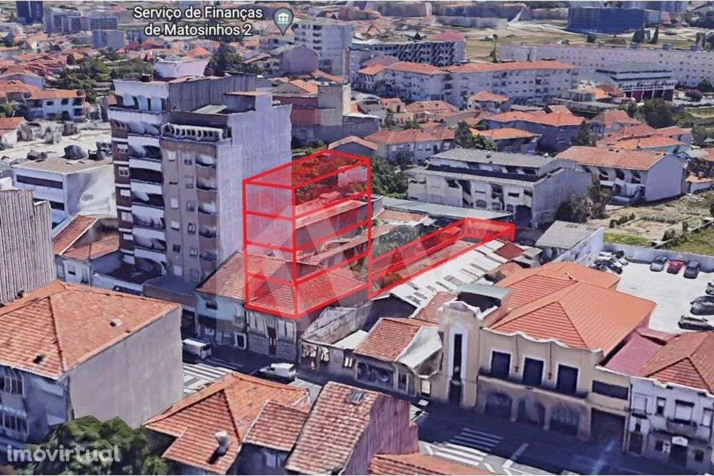 Prédio para remodelação | S. Mamede de Infesta - Grande imagem: 2/21