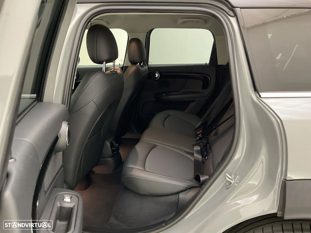 MINI Countryman Cooper SE ALL4 Auto - 24