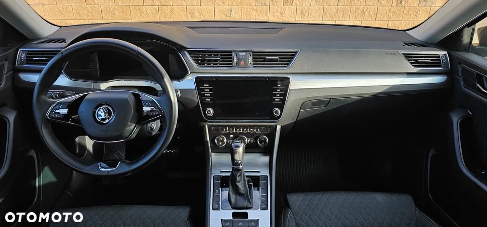 Skoda Superb 2.0 TSI Ambition DSG - 7