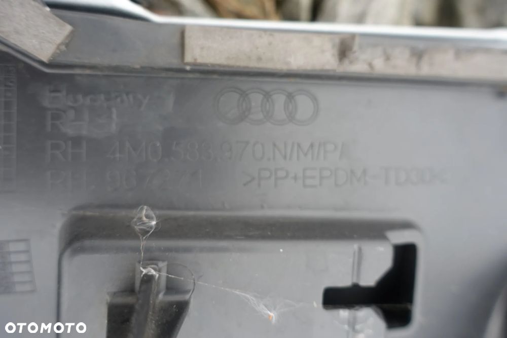 LISTWA DRZWI PRZÓD TYŁ AUDI Q7 4M0 - 12