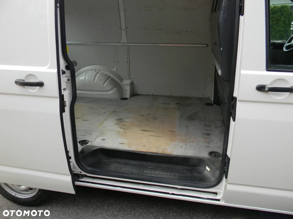 Volkswagen Transporter - 10