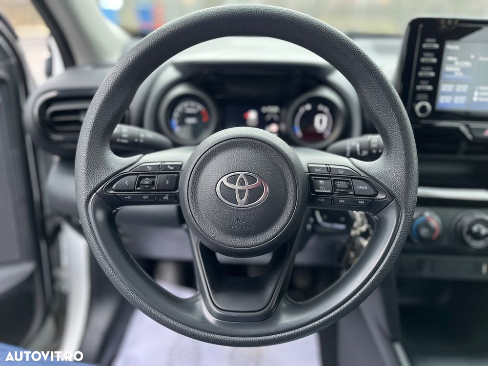 Toyota Yaris 1.5 MT Active - 2