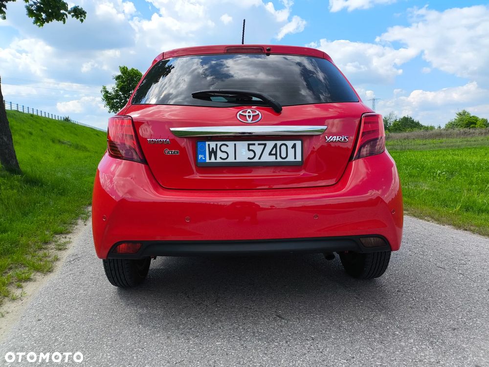 Toyota Yaris 1.33 VVT-i Executive - 13