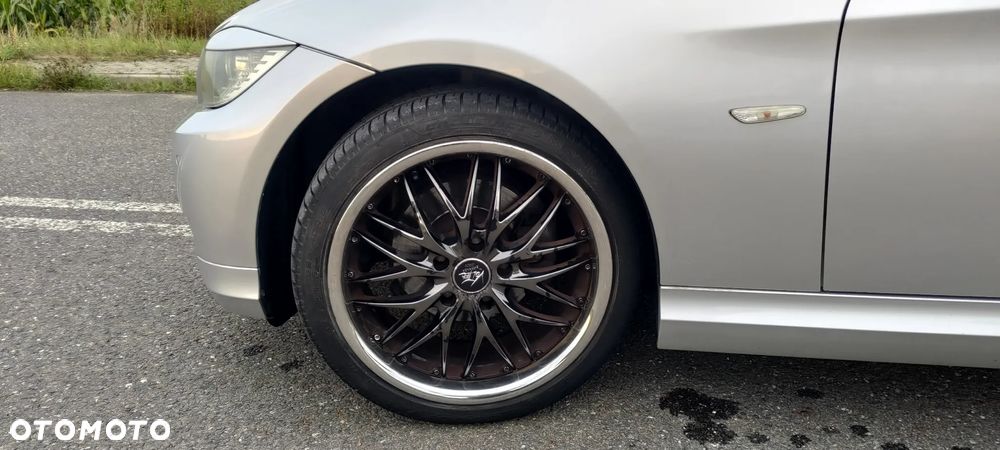 BMW Seria 3 318i - 19