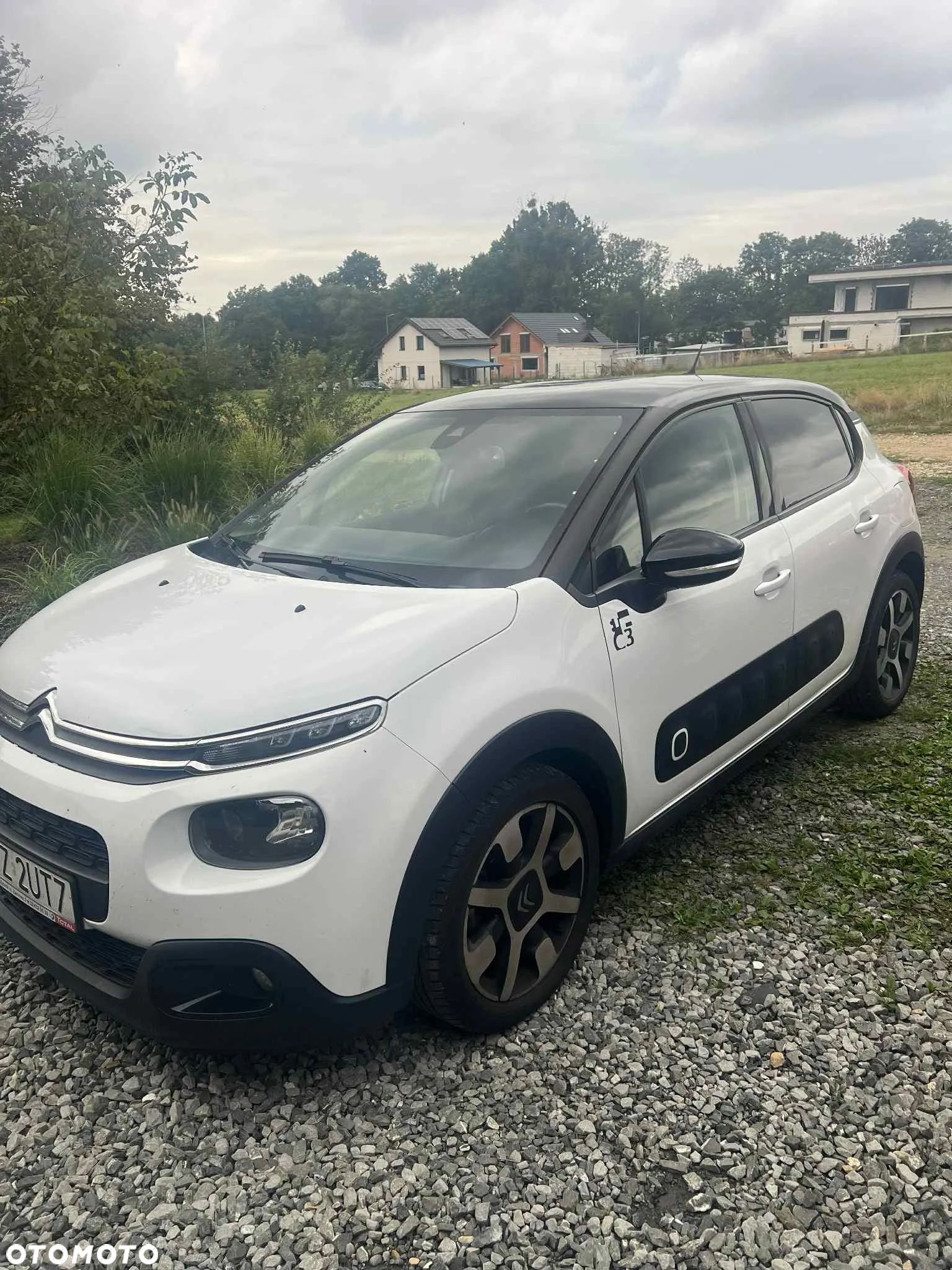 Citroën C3 1.2 PureTech Shine - 1