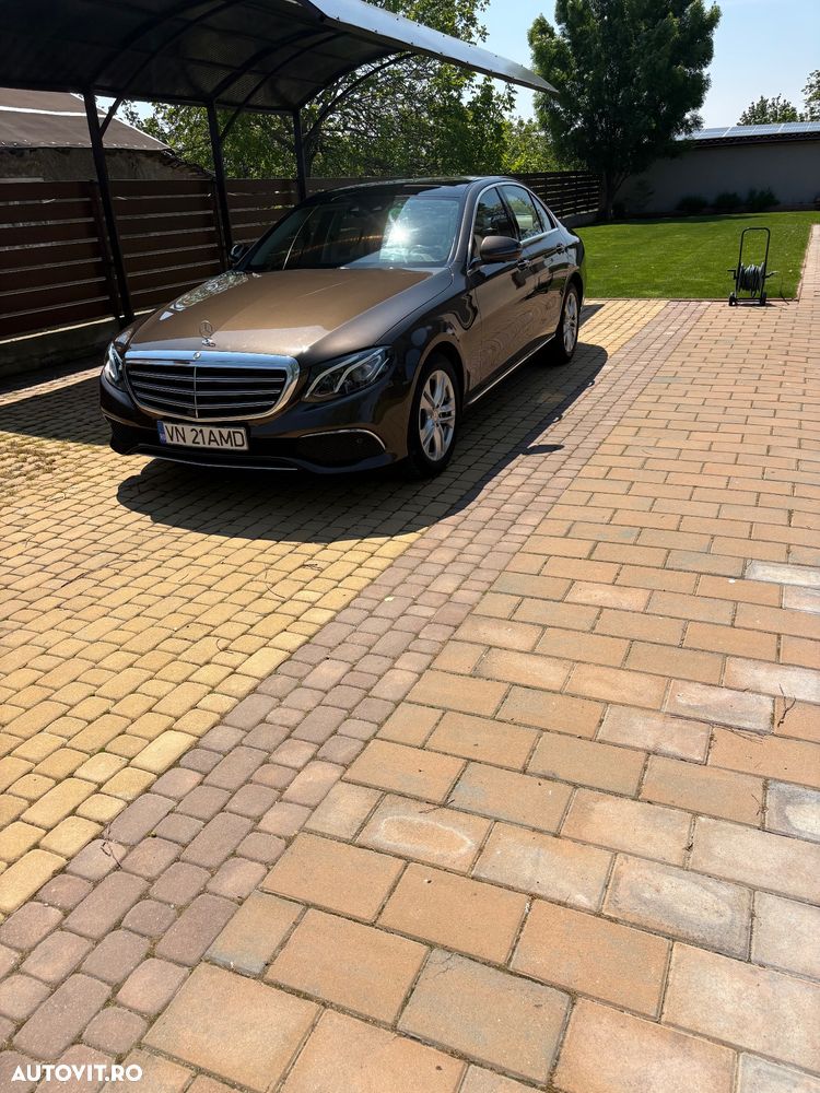 Mercedes-Benz E 220 d 9G-TRONIC - 1