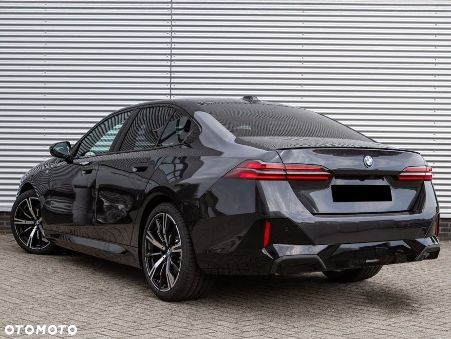BMW Seria 5 520d xDrive mHEV M Sport - 5