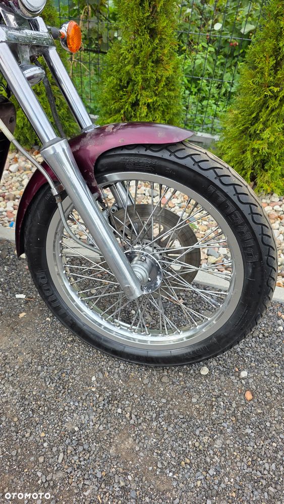 Suzuki Intruder - 2
