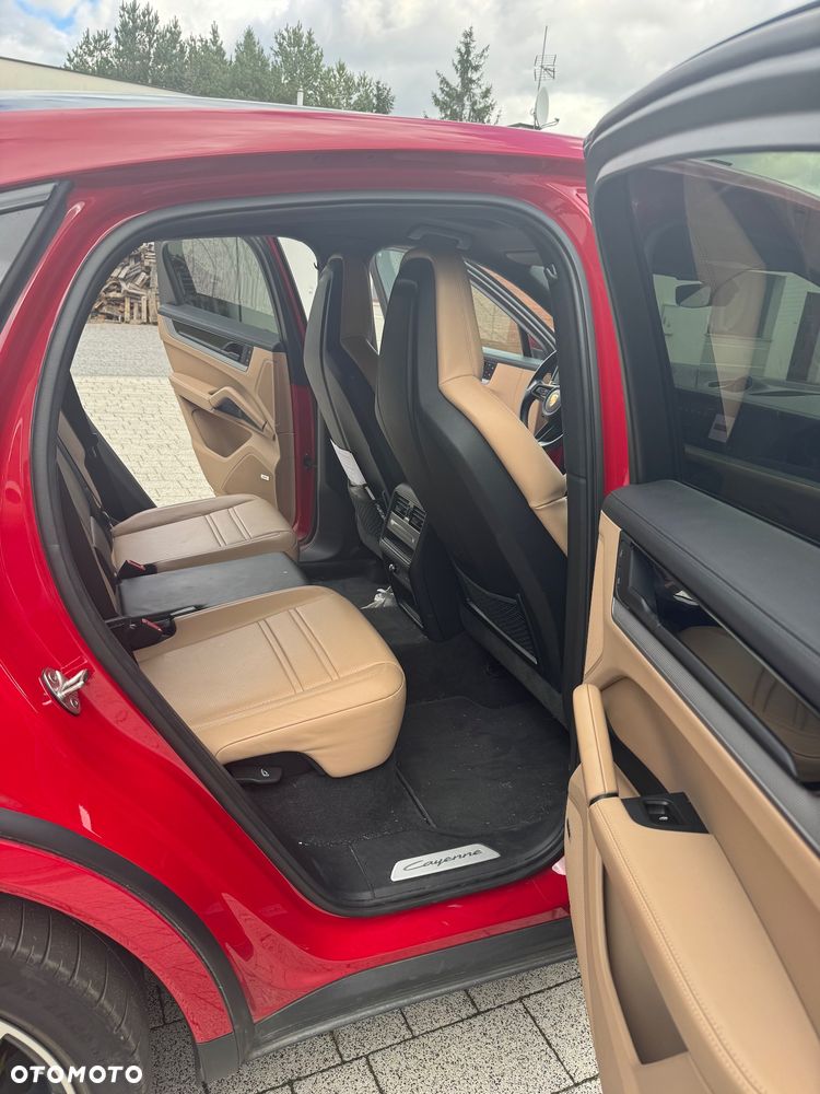 Porsche Cayenne - 7