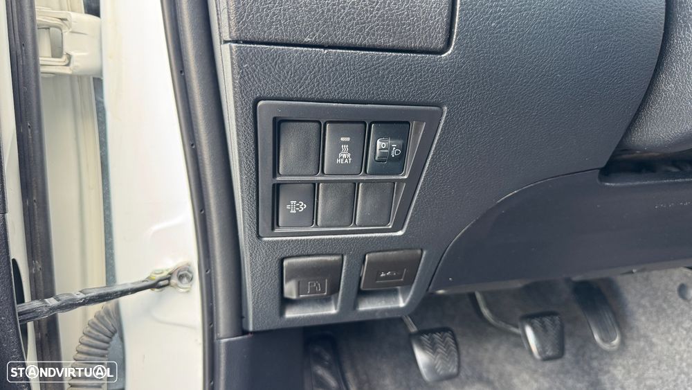 Toyota Hilux 2.4 D-4D 4X4 cabine extra - 32