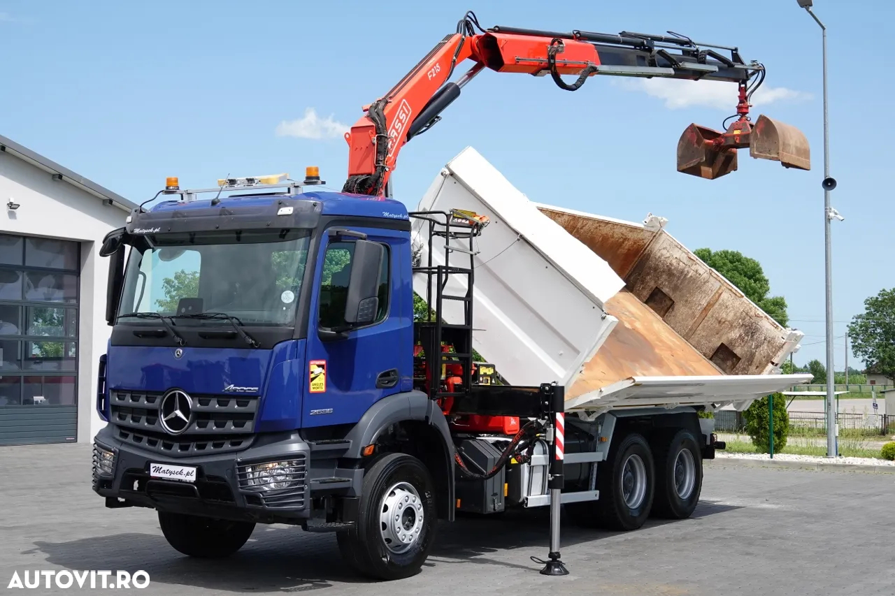 Mercedes-Benz AROCS 2636 / 6x4 / TIPPER / HYDROBORTA / + HDS FASSI F215 / RADIO CONTROL / ROTATOR / GRAB / EURO 6 - 6
