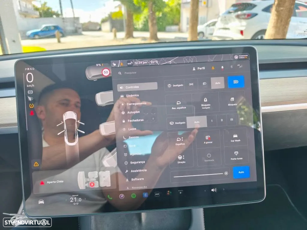 Tesla Model 3 - 16