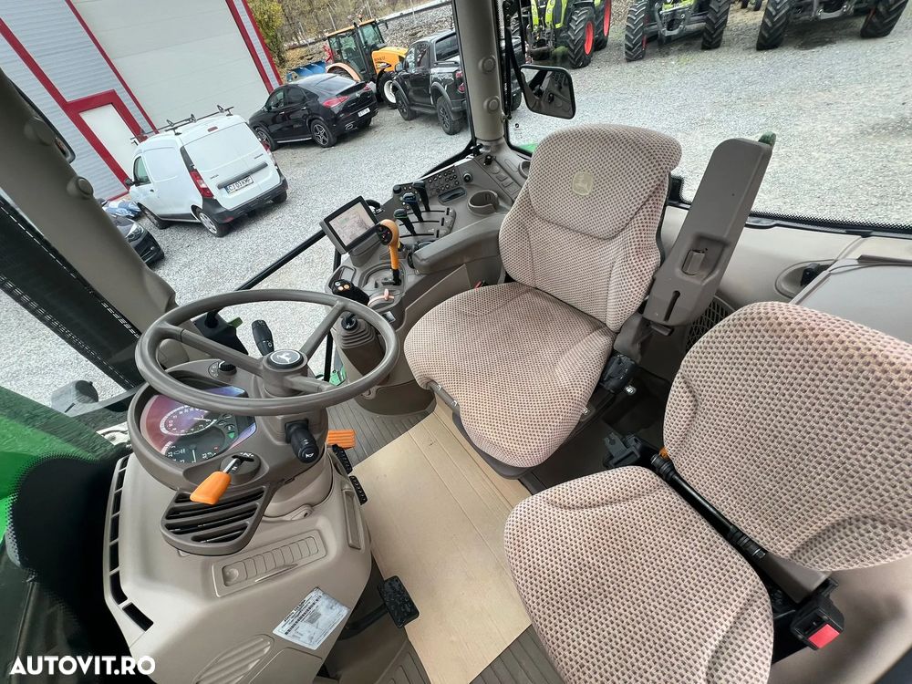 John Deere 6125R - 8