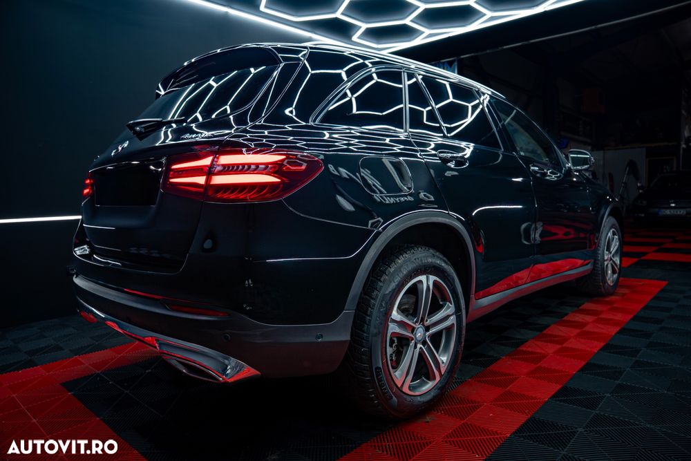 Mercedes-Benz GLC - 13