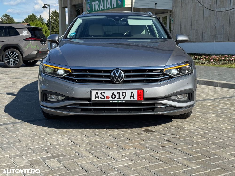 Volkswagen Passat 2.0 TDI SCR DSG Elegance - 1