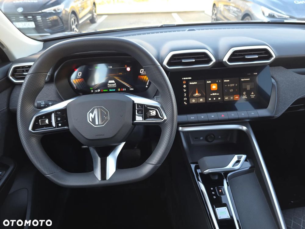 MG ZS Hybrid+ Standard - 10